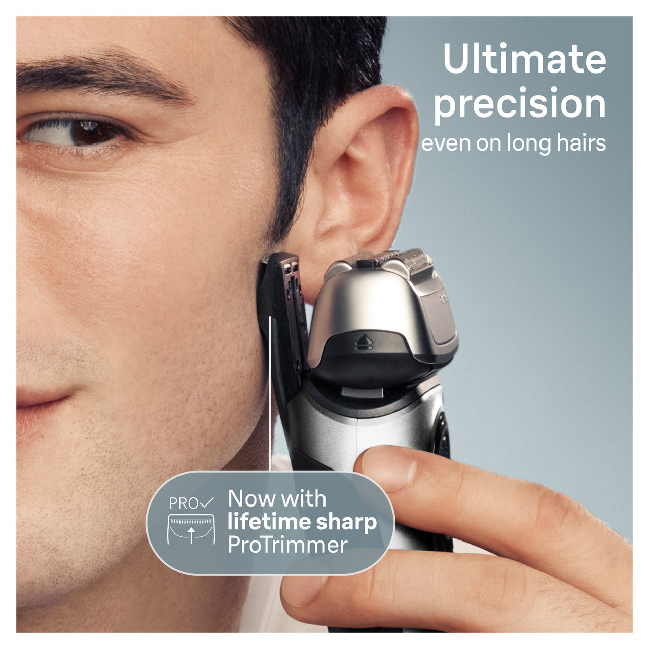 Series 8 Electric Shaver with PowerCase and 5-in-1 SmartCare Center 8577cc